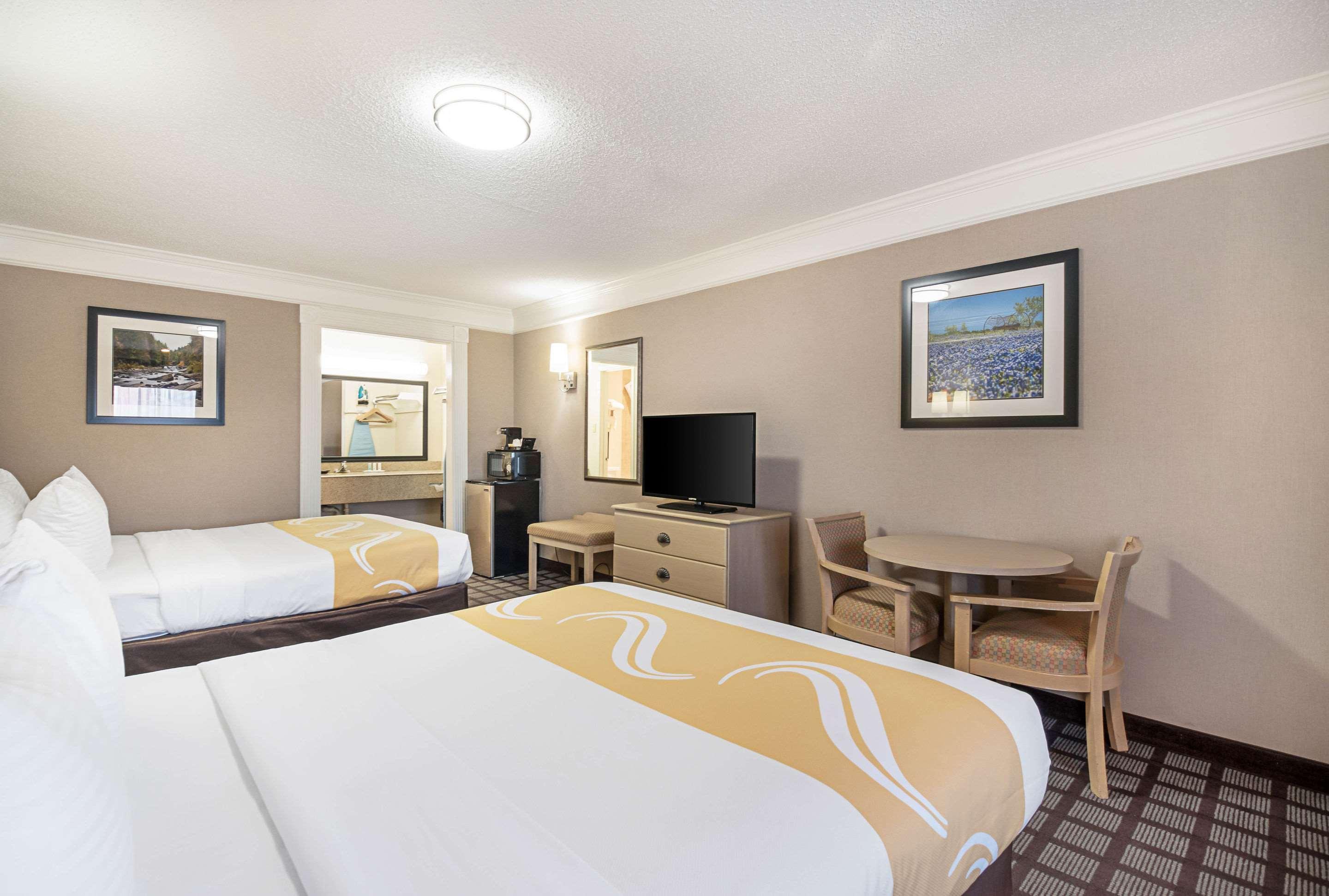 Quality Inn Near Lake มาเบิล ฟอลส์ ภายนอก รูปภาพ