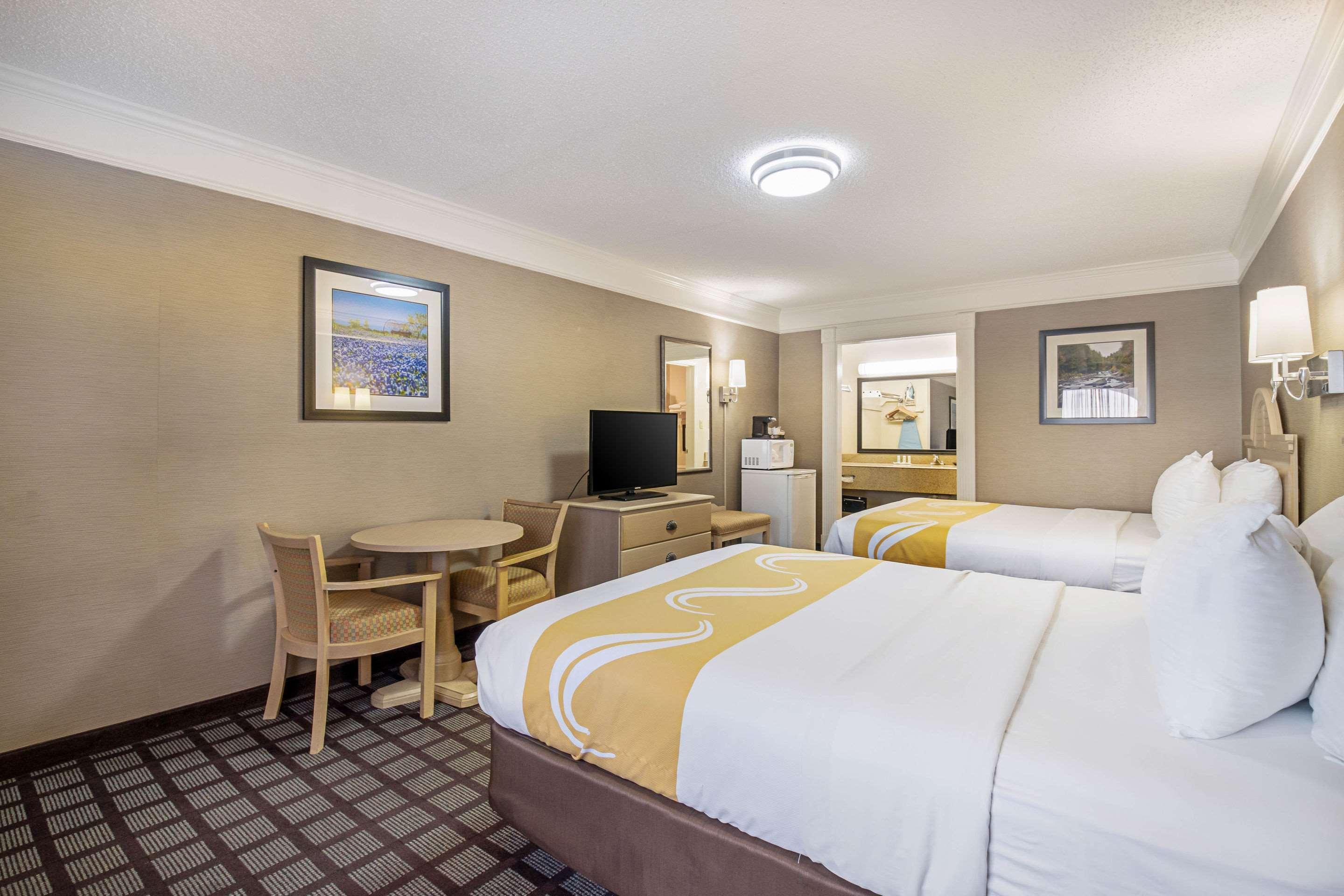 Quality Inn Near Lake มาเบิล ฟอลส์ ภายนอก รูปภาพ