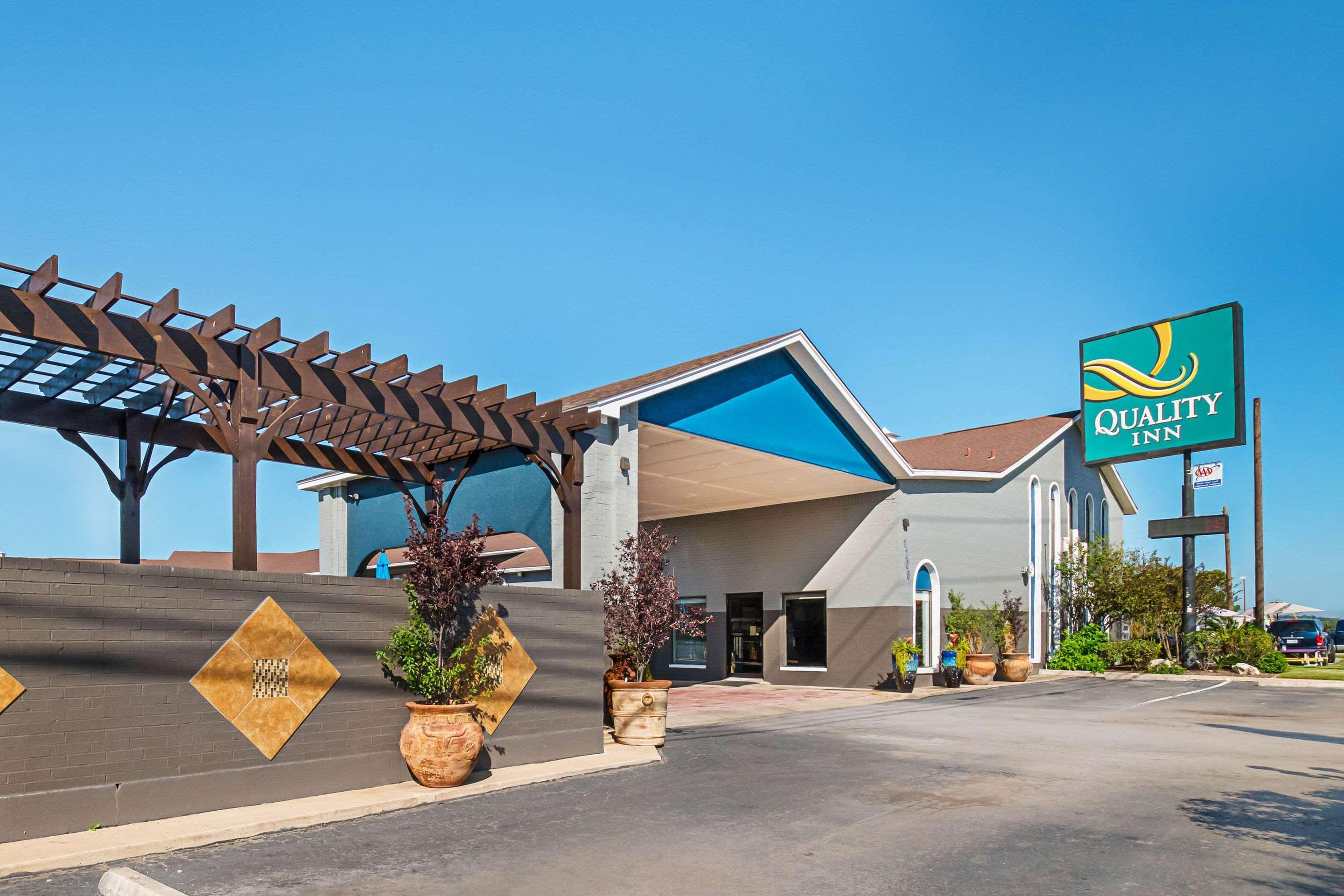 Quality Inn Near Lake มาเบิล ฟอลส์ ภายนอก รูปภาพ