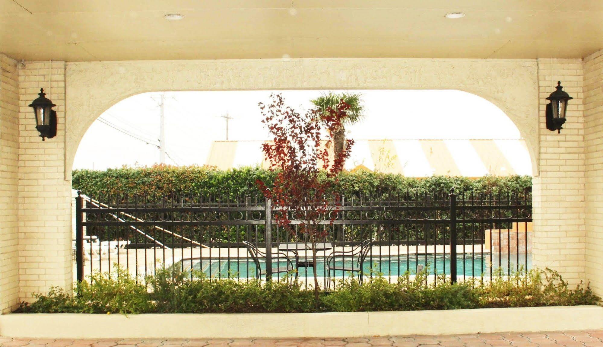 Quality Inn Near Lake มาเบิล ฟอลส์ ภายนอก รูปภาพ
