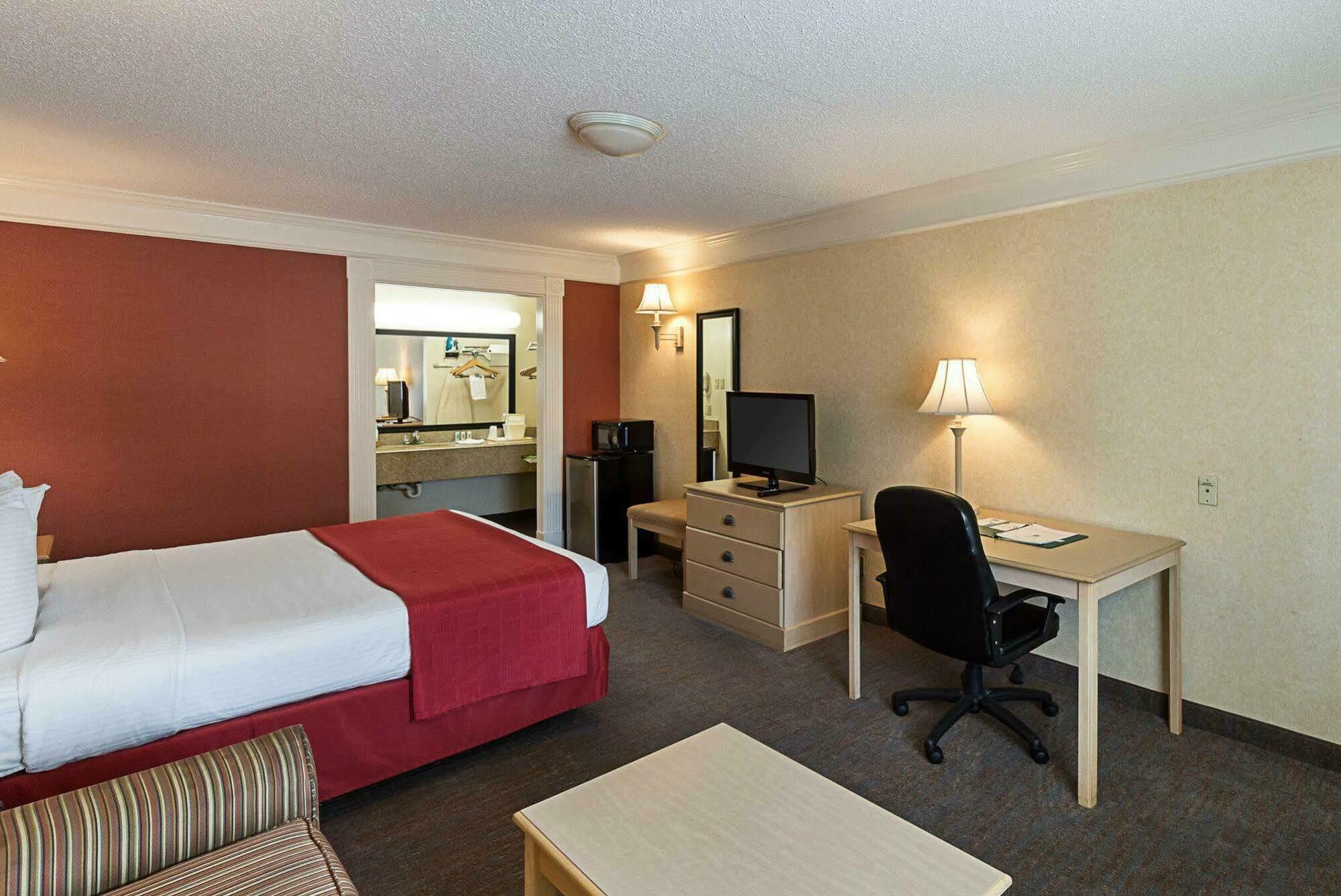 Quality Inn Near Lake มาเบิล ฟอลส์ ภายนอก รูปภาพ