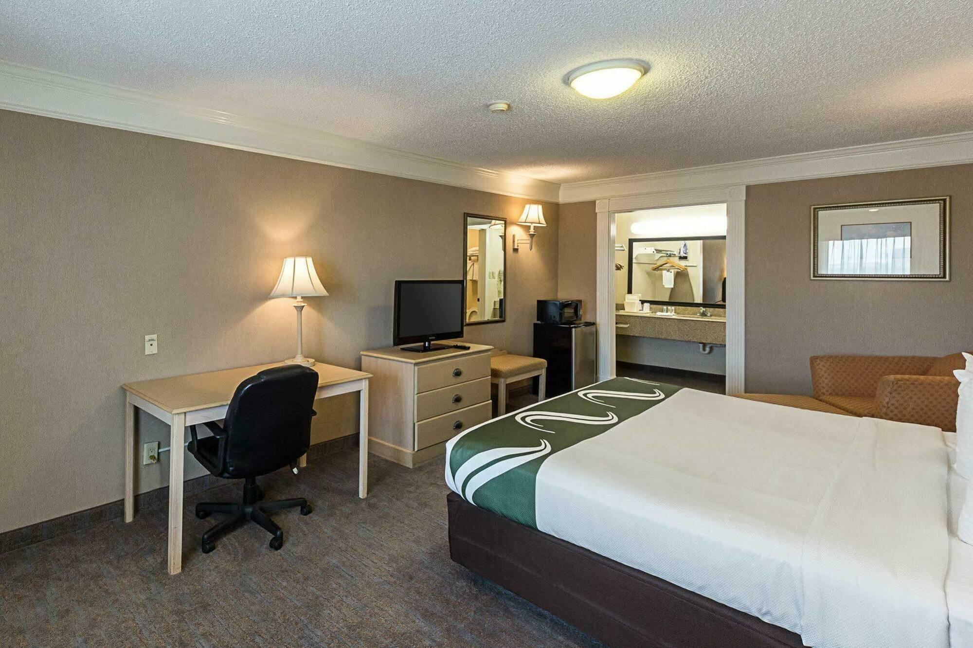 Quality Inn Near Lake มาเบิล ฟอลส์ ภายนอก รูปภาพ